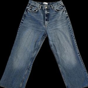 Zara Light Wash Jeans Size 10